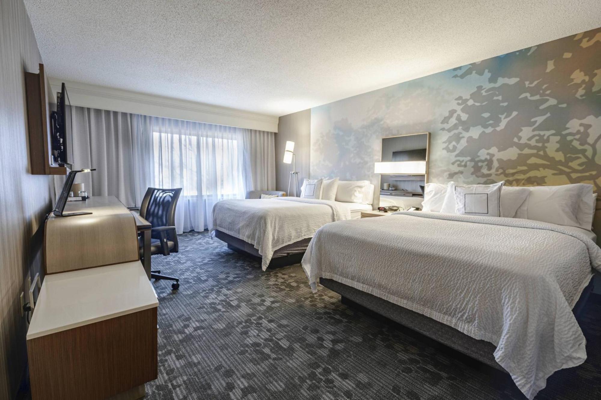 Courtyard By Marriott Cleveland